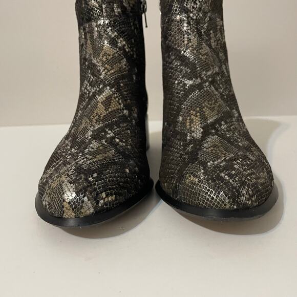 Vionic Metallic Snakeskin Suede Kamryn Ankle Boots  Gray Women's Size 7 - Picture 7 of 16